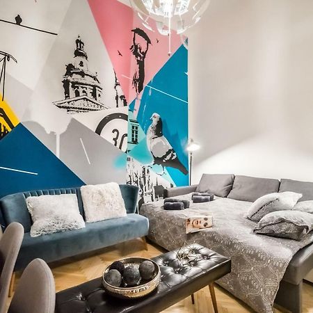 Bpr Colorlib Art Apartment Budapest Luaran gambar