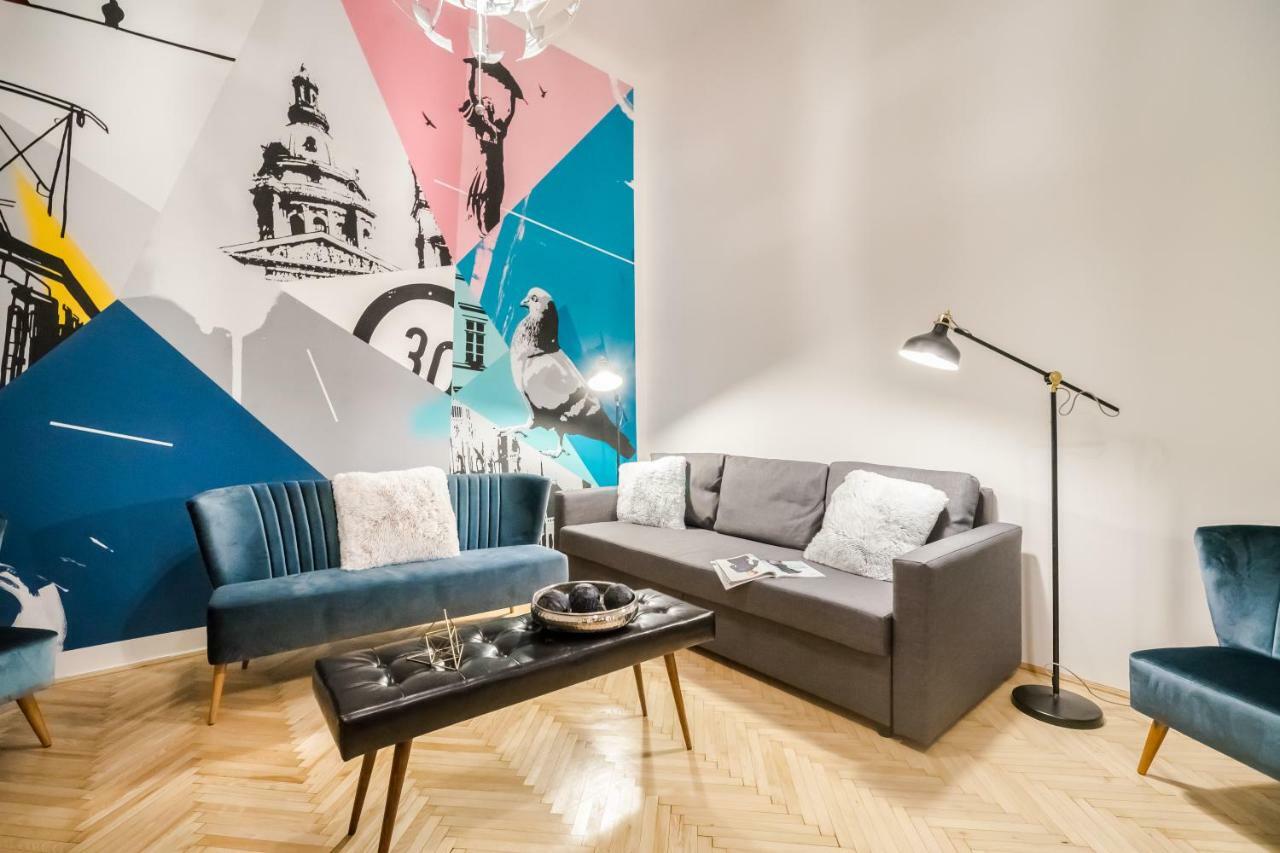 Bpr Colorlib Art Apartment Budapest Luaran gambar