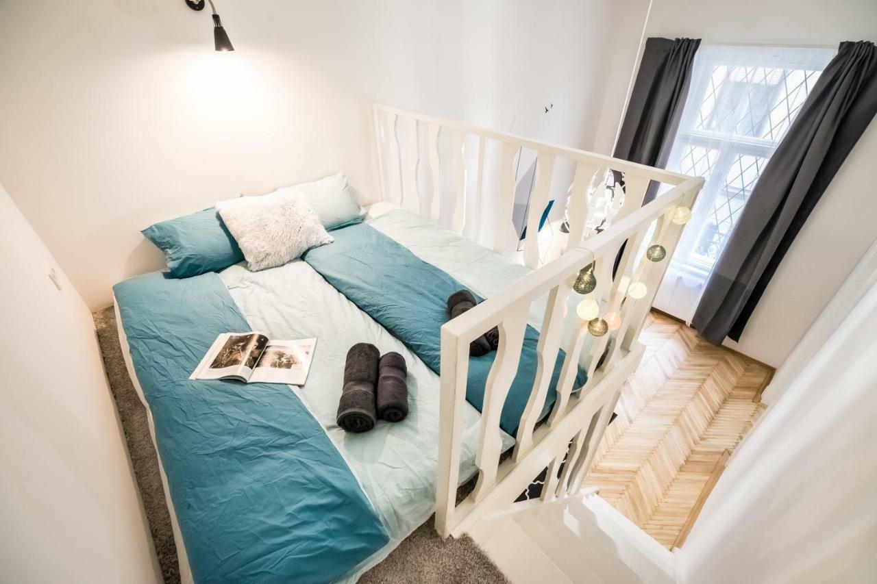 Bpr Colorlib Art Apartment Budapest Luaran gambar