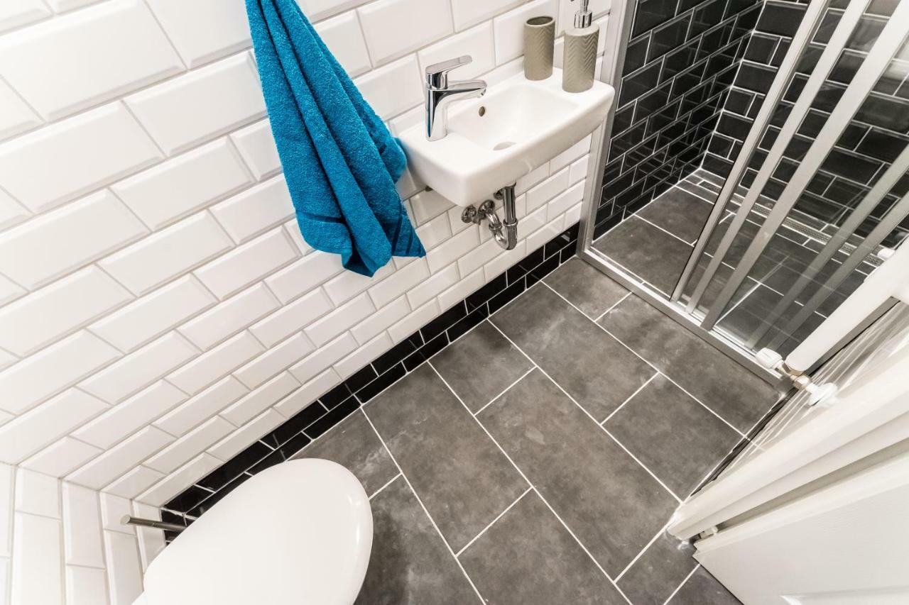 Bpr Colorlib Art Apartment Budapest Luaran gambar